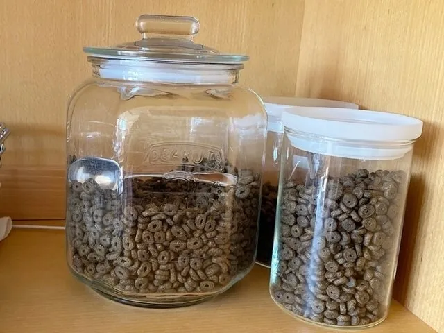 【国産ドッグフード】小型犬にもおすすめのドッグフードをお探しなら!ドッグフードの保存方法について